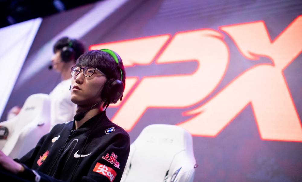 开云体育在线-DFM血洗CLG，Doinb单局斩获MVP激烈交锋入围赛，锁定晋级资格