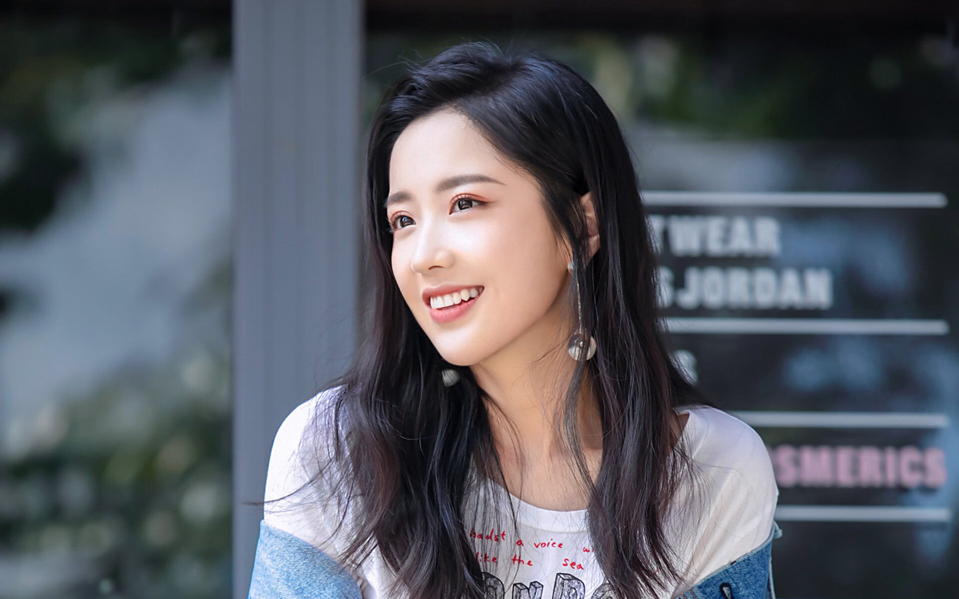 步行者多点开花破独行侠铁壁，东契奇客场统治级表演难挽败局