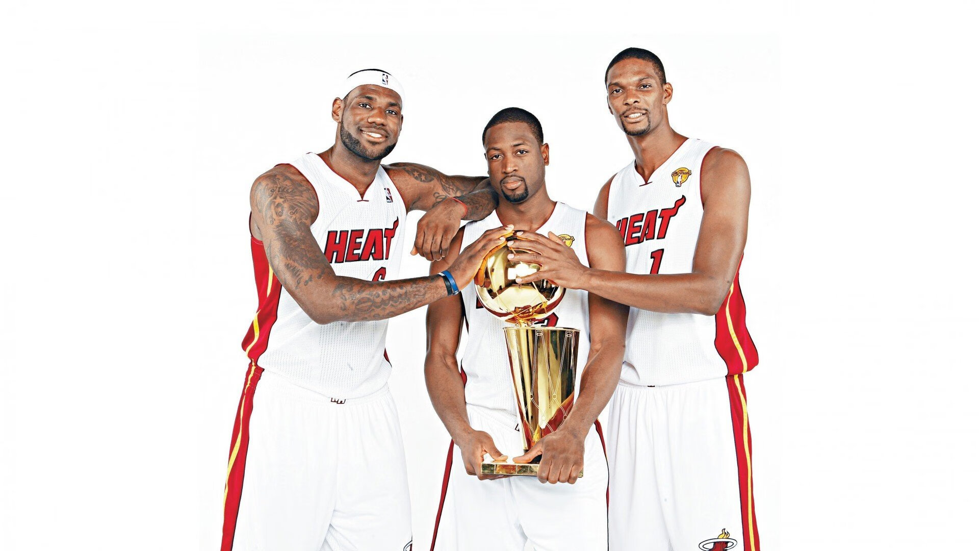 开云官网-单骑破阵！恩比德重拳击碎魔术，他用实力让质疑者闭嘴