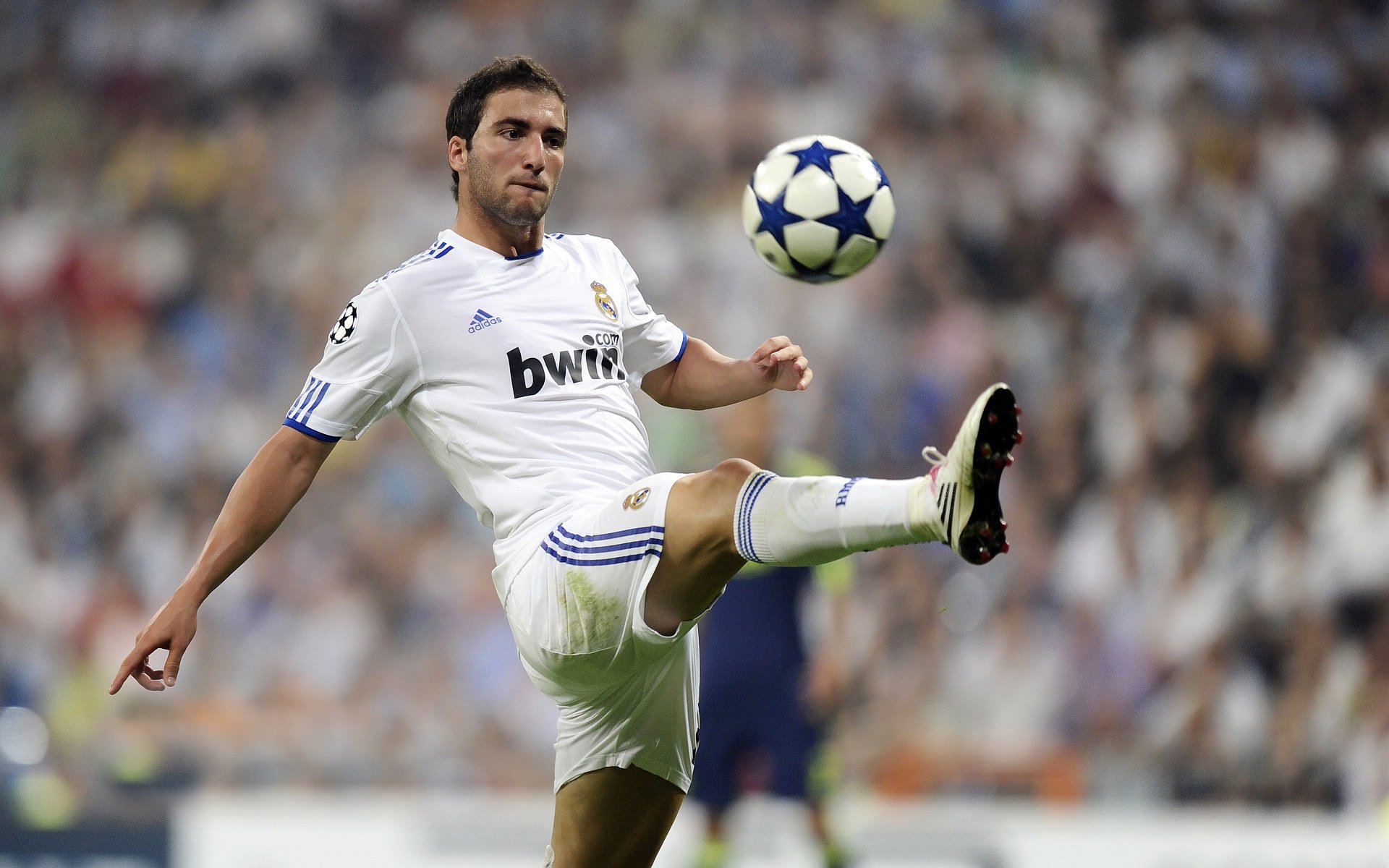 战场北境,新王加冕,当福登撕碎罗马防线,世界足坛为之震颤